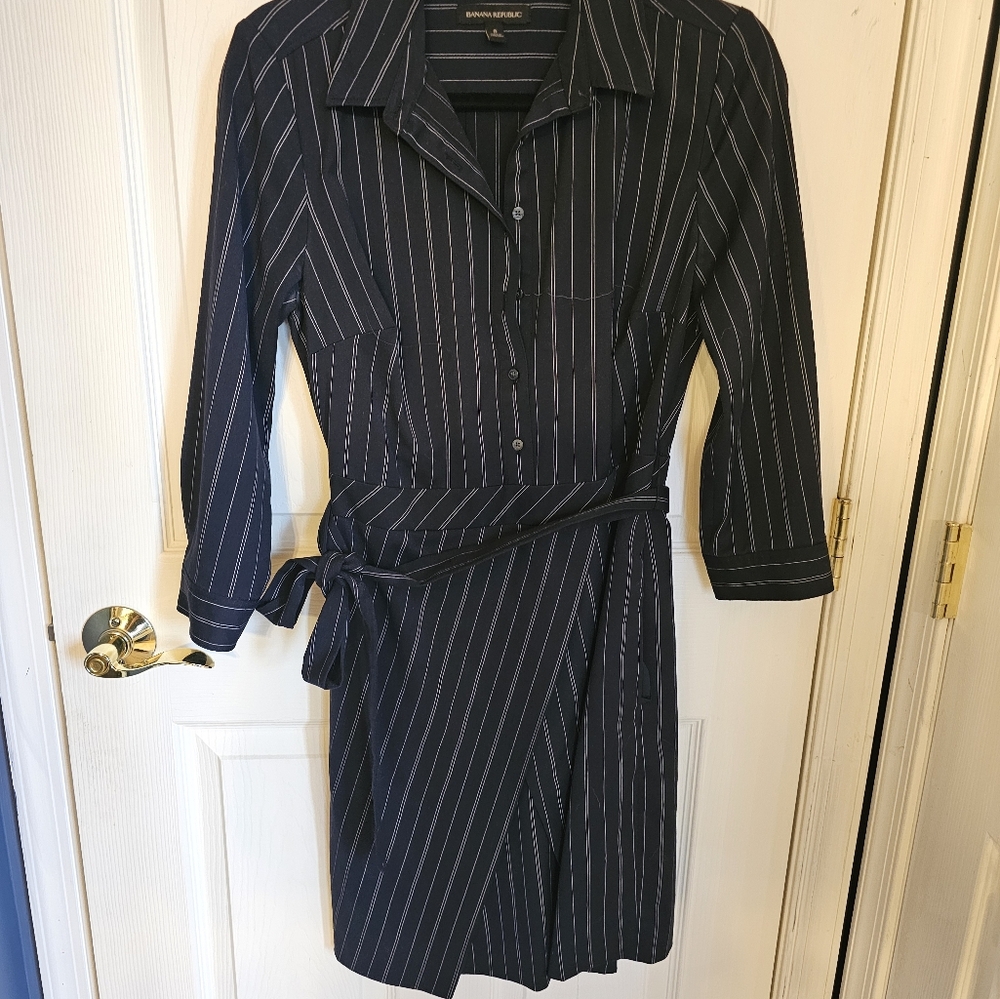 EUC Banana republic pinstripe shirt dress with a line hem